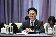 중국을 방문 중인 김민석 국무총리가 6월 23일(현지 시간) 중국 칭화대를 방문, 당서기 및 법학원장과 면담을 하고 있다.
