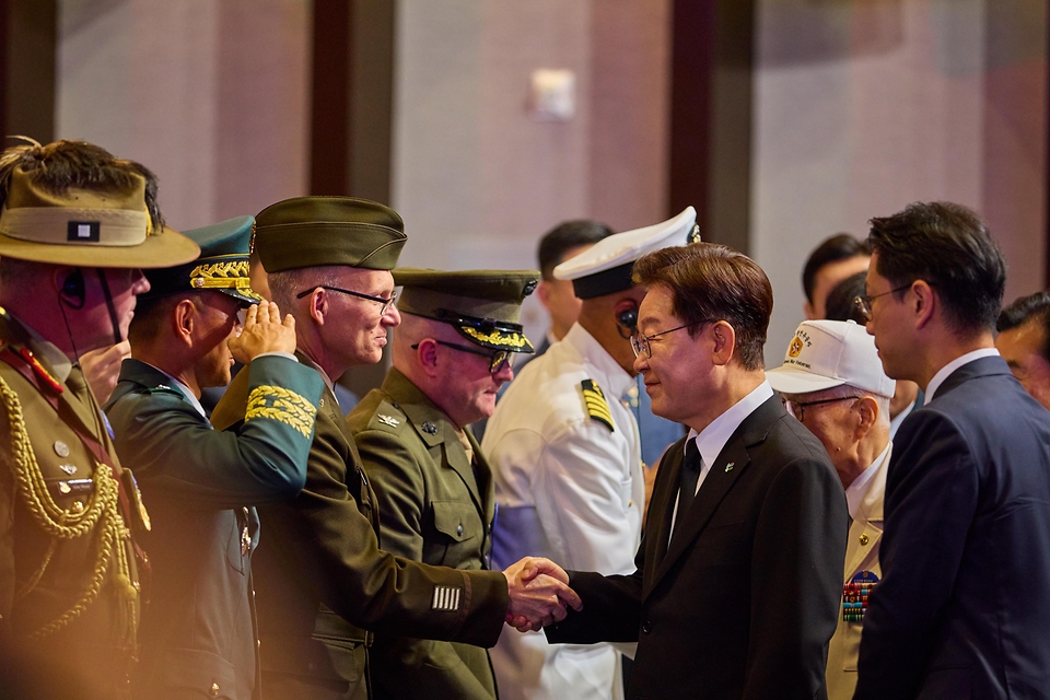 이재명 대통령이 6월 25일 경기도 수원컨벤션센터에서 열린 6·25전쟁 제76주년 기념식에서 기념사를 하고 있다.
