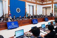 이재명 대통령이 6월 30일 청와대에서 열린 국무회의 겸 비상경제점검회의에서 발언하고 있다.