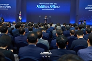 이재명 대통령이 6월 30일 광주 김대중컨벤션센터에서 열린 서남권 첨단산업 발전비전 국민보고회에서 축사하고 있다.