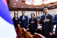 한성숙 국무총리가 7월 7일 서울 종로구 정부서울청사에서 열린 국무회의에서 발언하고 있다.