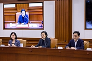 한성숙 국무총리가 7월 9일 서울 종로구 정부서울청사에서 열린 국가정책조정회의에서 발언하고 있다.