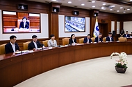 한성숙 국무총리가 7월 15일 정부서울청사에서 열린 비상경제점검회의에서 발언하고 있다.