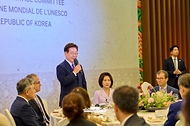 이재명 대통령이 7월 19일 부산에서 열린 제48차 유네스코 세계유산위원회 내빈 초청 만찬에서 인사말을 하고 있다.