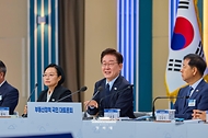 이재명 대통령이 7월 23일 서울 여의도 KBS 별관에서 열린 부동산정책 국민 대토론회에서 발언하고 있다.