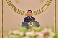이재명 대통령이 8월 7일 청와대 영빈관에서 열린 진실화해위 3기 출범 계기 국가폭력 피해자 위로 오찬에서 인사말을 하고 있다.