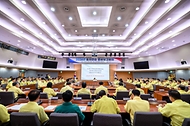 한성숙 국무총리가 8월 6일 서울 종로구 정부서울청사 별관에서 2026년 을지연습 준비보고회의를 주재하고 있다.