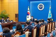 이재명 대통령이 8월 6일 청와대에서 열린 수석보좌관회의에서 발언하고 있다.