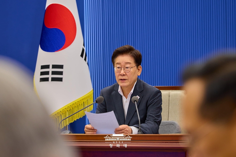 이재명 대통령이 8월 21일 청와대에서 열린 국민주권정부 제1차 반부패정책협의회에서 발언하고 있다.