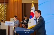이재명 대통령이 8월 28일 청와대에서 열린 '청년예산 언박싱 2027' 행사에서 발언하고 있다.