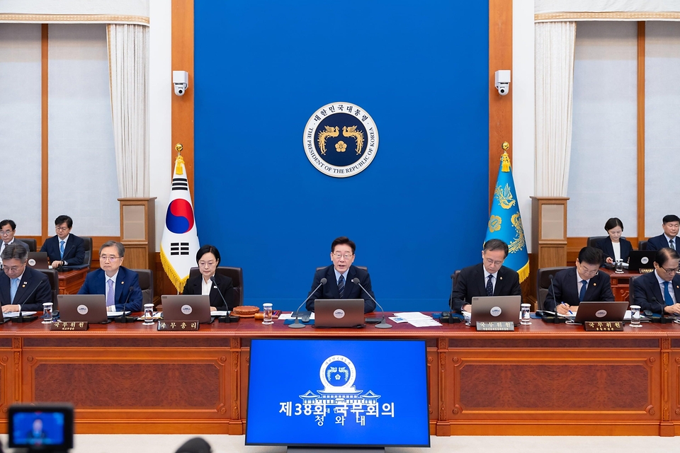 이재명 대통령이 9월 1일 청와대에서 열린 국무회의에서 발언하고 있다.