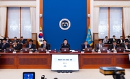 이재명 대통령이 9월 3일 청와대에서 열린 수석보좌관회의에서 발언하고 있다.