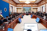 이재명 대통령이 9월 3일 청와대에서 수석보좌관회의를 주재하고 있다.