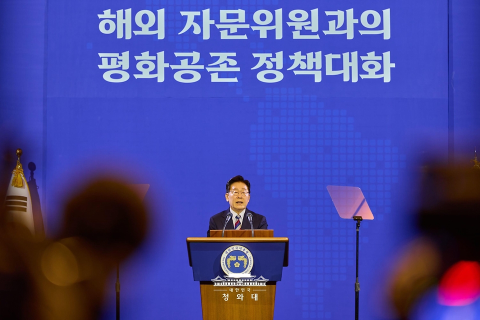 이재명 대통령이 9월 2일 인천 영종도 인스파이어 리조트에서 열린 제22기 민주평통 미주지역 회의에서 격려사를 하고 있다.