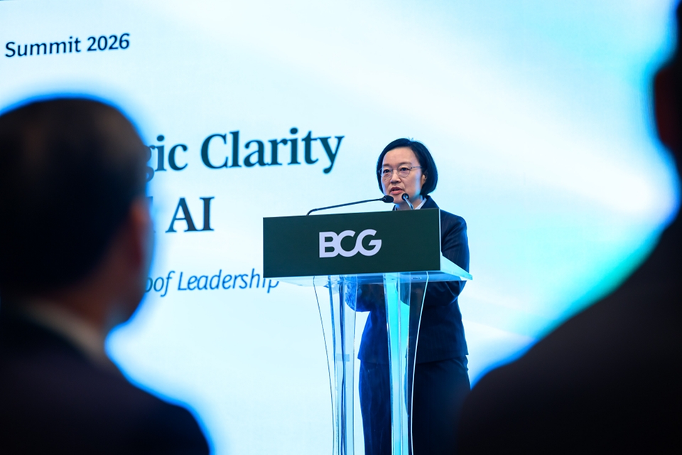 한성숙 국무총리가 9월 4일 서울 용산구 그랜드 하얏트 호텔에서 열린 'BCG코리아 인공지능(AI) 서밋'에서 축사하고 있다.