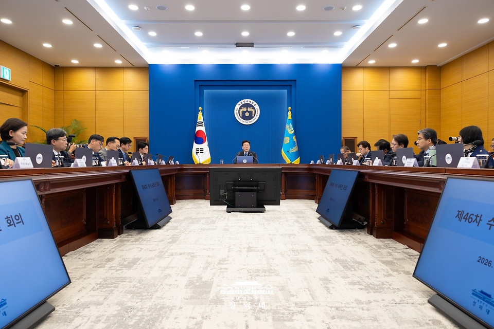 이재명 대통령이 9월 11일 청와대에서 열린 수석보좌관회의에서 발언하고 있다.