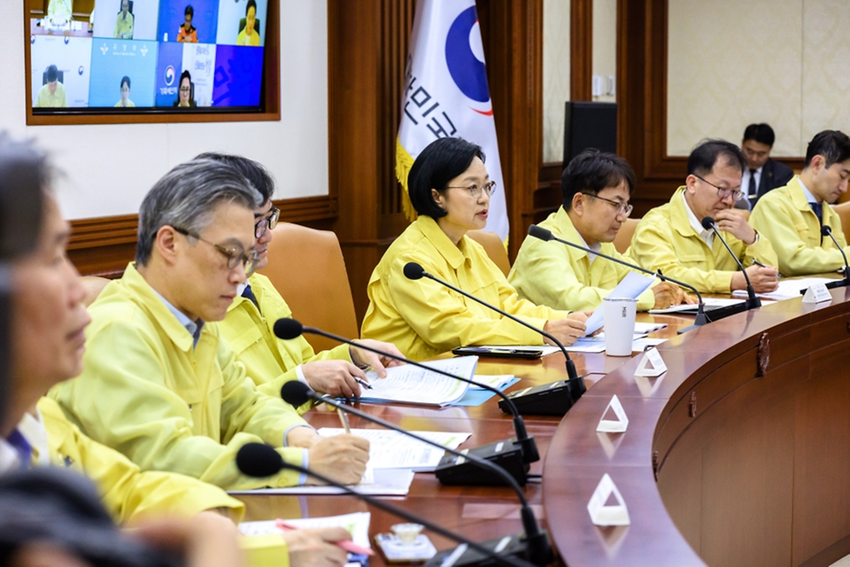한성숙 국무총리가 9월 16일 서울 종로구 정부서울청사에서 열린 제23차 국가테러대책위원회 회의에서 발언하고 있다.