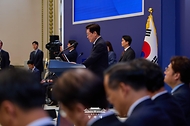 이재명 대통령이 9월 18일 청와대 영빈관에서 기자회견을 하고 있다.