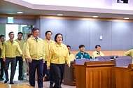 한성숙 국무총리가 9월 18일 서울 종로구 정부서울청사 별관에서 2026년 을지연습 사후강평회의를 주재하고 있다.