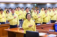 한성숙 국무총리가 9월 18일 서울 종로구 정부서울청사 별관에서 2026년 을지연습 사후강평회의를 주재하고 있다.
