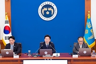 이재명 대통령이 9월 21일 청와대에서 열린 수석보좌관회의에서 발언하고 있다.