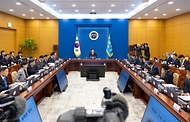 이재명 대통령이 10월 1일 청와대에서 열린 수석보좌관회의에서 발언하고 있다.
