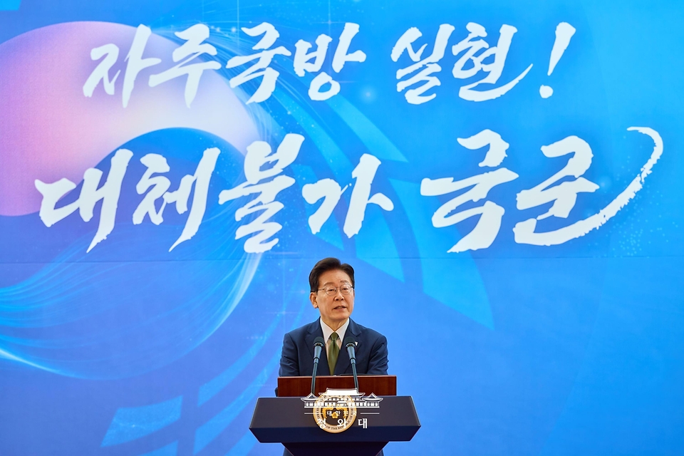 이재명 대통령이 10월 1일 충남 계룡대에서 열린 제78주년 국군의 날 기념 오찬에서 축사하고 있다.