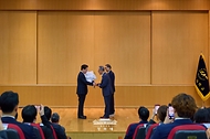 이재명 대통령이 10월 16일 서울 동작구 중앙대학교에서 열린 개교 110주년 기념식에 참석하고 있다.