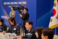이재명 대통령이 10월 23일 청와대에서 열린 규제합리화위원회 2차 전체회의에서 발언하고 있다.
