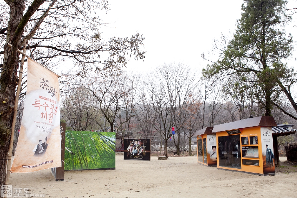 2012년 제1회를 시작으로 3회 째를 맞은 '사극드라마축제'가 한국민속촌에서 개최되었다. 영화와 드라마 속 명장면의 감동을 그대로 느낄 수 있도록 트릭아트, 전통의상 체험 등 다양한 체험행사로 꾸며졌다.