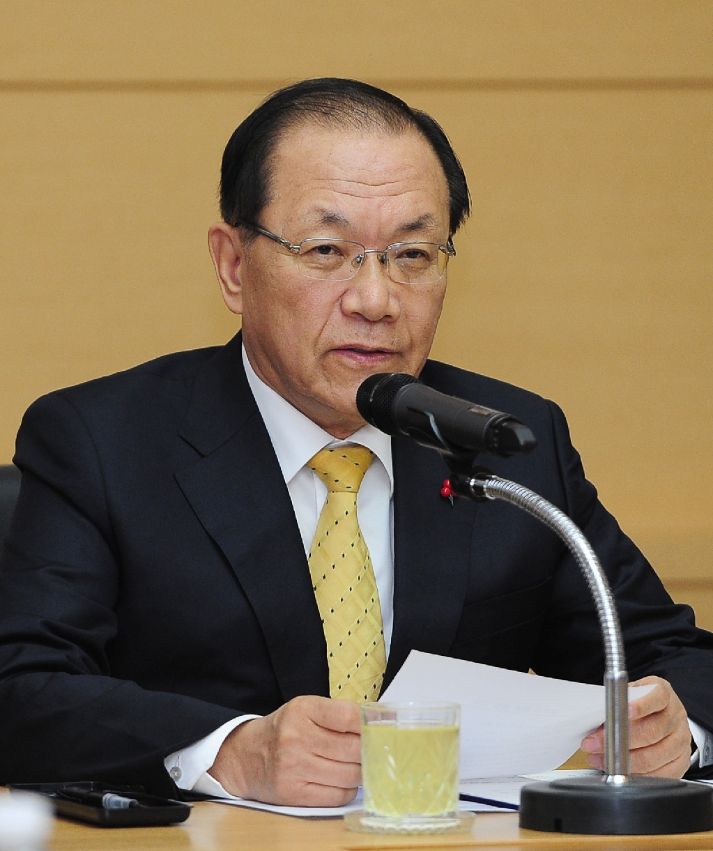 23일 서울 영등포구 KBS 본관 회의실에서 생활체육과 학교체육 활성화를 위한 ‘2015 스포츠코리아, 새로운 시작’ 캠페인에 관한 양해각서(MOU) 체결식이 열렸다. 이날 황우여 교육부 장관이 인사말을 하고 있다.