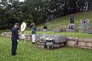 백범 김구 묘역 참배 사진 9