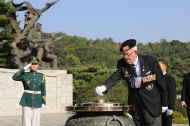 유엔참전용사 네덜란드참전용사 서울현충원 및 전쟁기념관 헌화 및 참배 사진 4