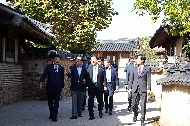 김부겸 장관 안동 민생현장방문(임청각,묵계서원,하회마을) 사진 13
