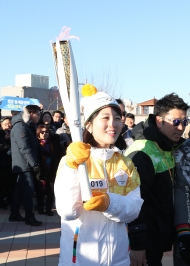 세종청사에서 2018평창동계올림픽 성화봉송 사진 86