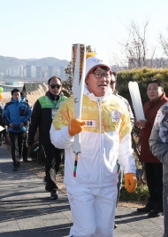 세종청사에서 2018평창동계올림픽 성화봉송 사진 39
