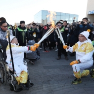 세종청사에서 2018평창동계올림픽 성화봉송 사진 65