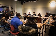 장하성 정책실장, 청년들과 최저임금 토론 사진 3