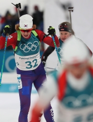 바이애슬론 여자 추적 10km 메달 경기- 한국의 안나 프롤리나 출전 사진 4