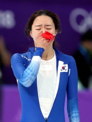 스피드스케이팅 여자 500m 결승 경기, 이상화 선수 은메달 사진 7
