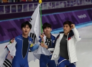 스피드스케이팅 남자 팀추월 결승 경기, 한국 선수 은메달 사진 1
