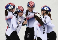 쇼트트랙 여자 3,000m 계주 결승 경기, 한국 선수 금메달 사진 1