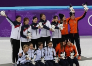쇼트트랙 여자 3,000m 계주 결승 경기, 한국 선수 금메달 사진 15