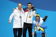 2018 평창동계패럴림픽 크로스컨트리스키 남자 7.5㎞ 좌식 경기 시상식, 금메달 한국의 신의현 선수 사진 1