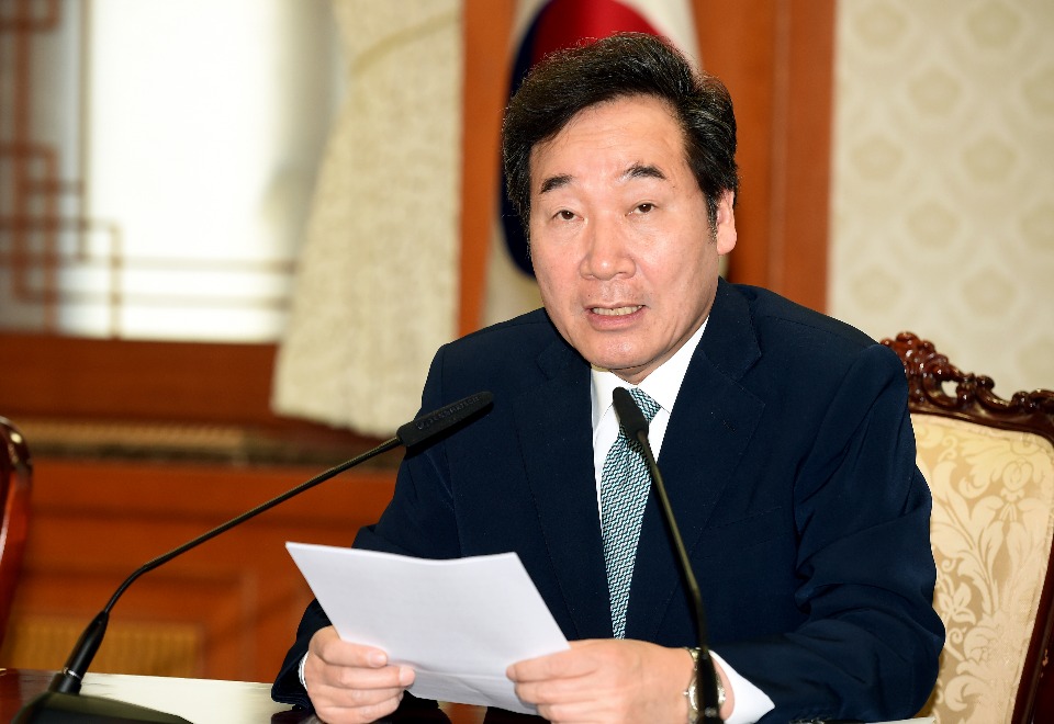 이낙연 국무총리가 22일 세종로 정부서울청사에서 열린 국정현안점검조정회의를 주재, 모두발언을 하고 있다.