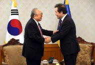 한일-일한 협력위원회 접견 사진 1
