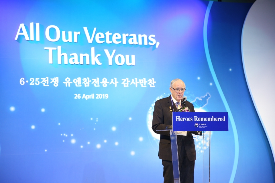 26일 오후 서울 그랜드앰버서더호텔에서 열린 영연방 4개국 참전용사  재방한 감사 만찬에 이안 크로포드 참전용사 대표가 답사하고 있다.
