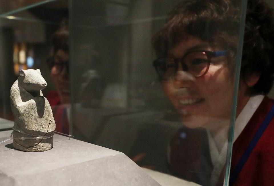 <p>2020년 경자년 쥐띠 해를 맞아 서울 국립민속박물관에서 특별 전시가 열려 관람객들이 관람을 하고 있다. 전시는 오는 3월 1일까지 계속된다.</p>