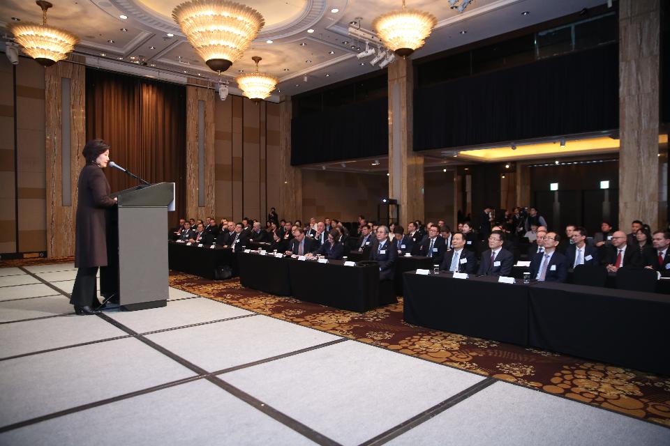 박영선 중소벤처기업부 장관이 16일 밀레니엄 힐튼에서 개최된 한-독 기업협력 MOU 행사에서 기조연설을 하고 있다.