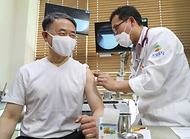 박능후 장관, 인플루엔자 예방접종 사진 4